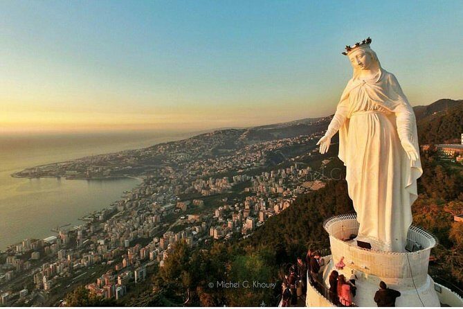Full-Day Private Tour to Jeita Grotto, Harissa and Byblos - Byblos Castle: a Crusader fortress with sea views over the ruins