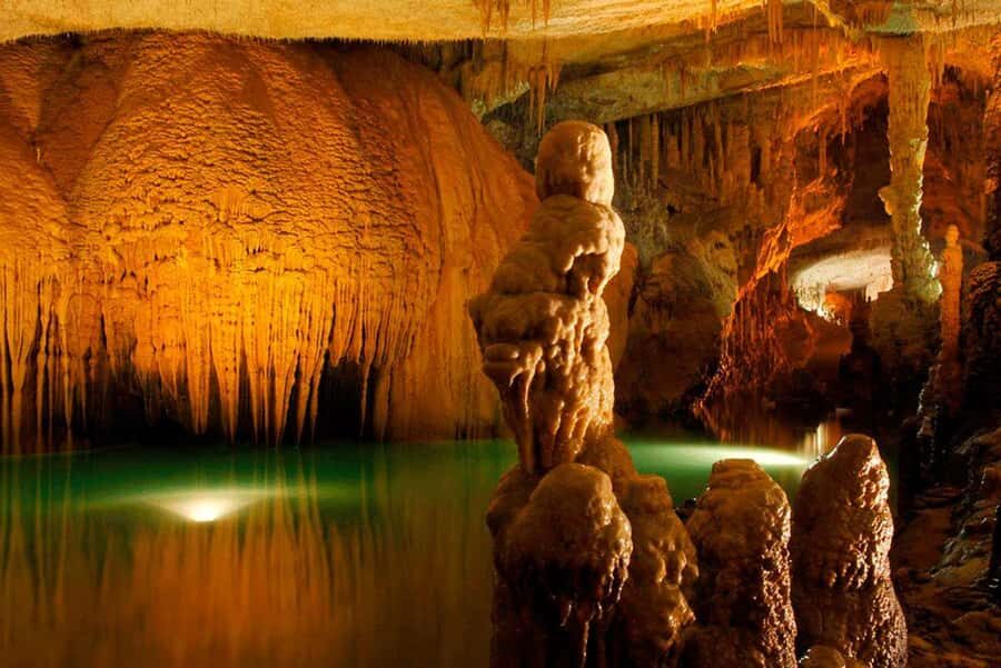 Lebanon: Beirut, Jeita Grotto, Byblos Private Tour and Lunch - A smart, scenic route: from caves to alphabet origins